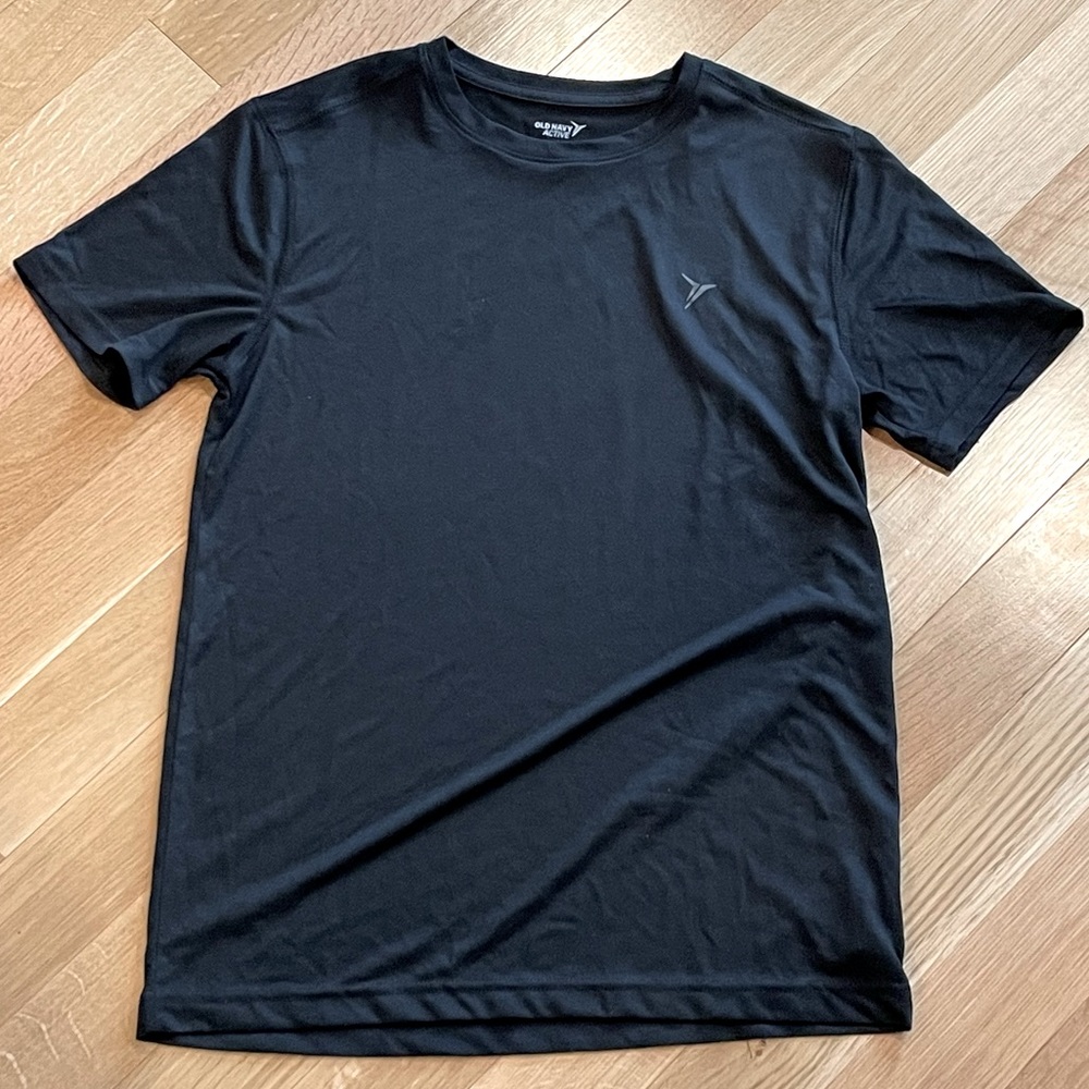 🆕 Old Navy Go Dry Active Tee - Small